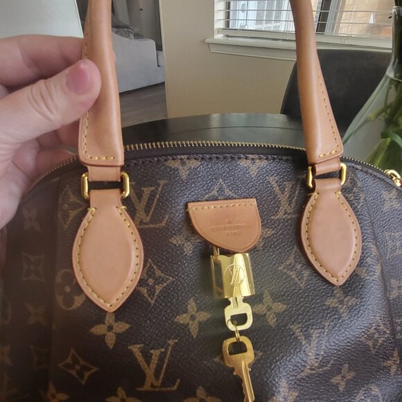 Louis Vuitton Rivoli PM Crossbody bag - Picture 5 of 16